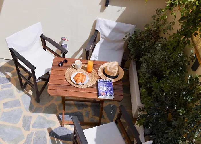 Dounavis Homes: The Hidden Olive Apartamento Ermoupoli