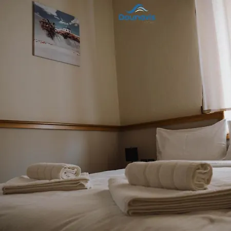 Dounavis Homes: The Hidden Olive Appartement Ermoupoli