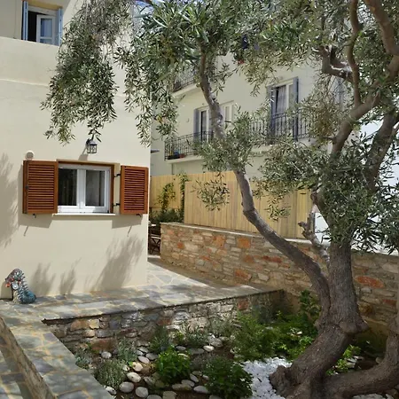 アパート Dounavis Homes: The Hidden Olive