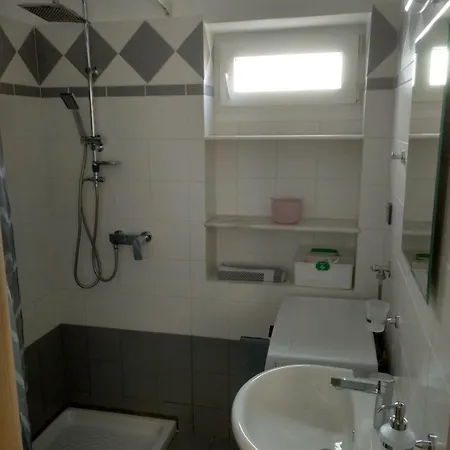 Dounavis Homes: The Hidden Olive Appartement