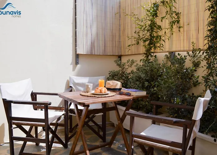 アパート Dounavis Homes: The Hidden Olive